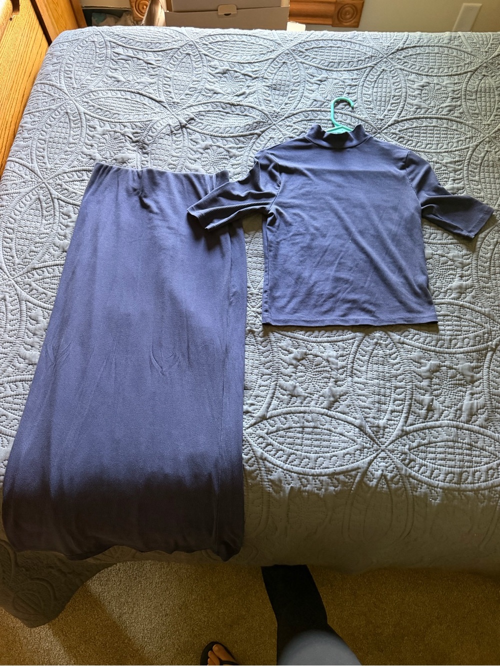 Two-Piece Navy Blue Knit Set - Skirt & Short-Sleeve Turtleneck